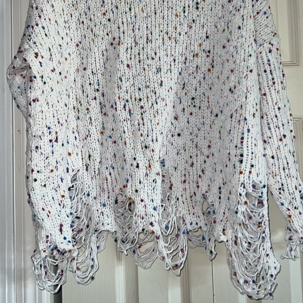 AMARYLLIS WOMANS WHITE WITH MULTI COLORED POLKA DOTS SWEATER